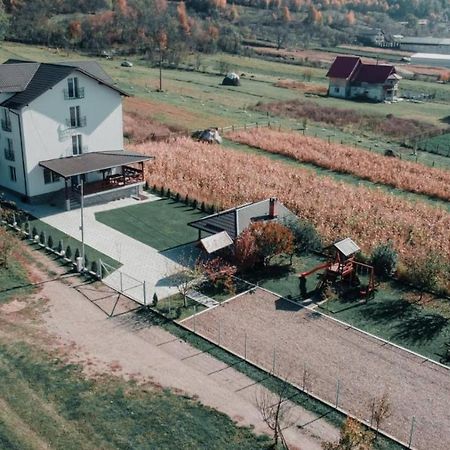 Casa Dumitru Hotel Cerasu ภายนอก รูปภาพ