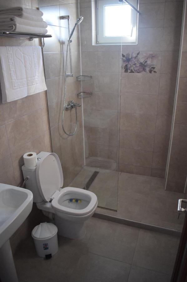 Casa Dumitru Hotel Cerasu ภายนอก รูปภาพ