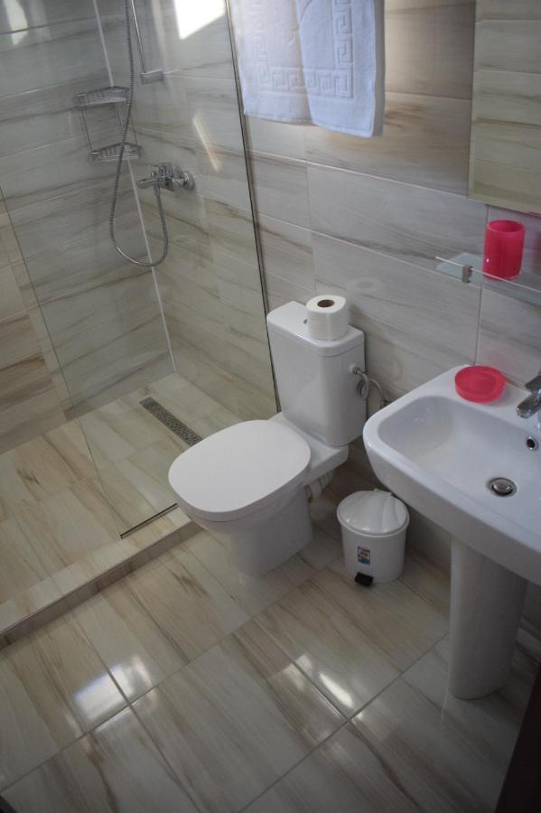 Casa Dumitru Hotel Cerasu ภายนอก รูปภาพ