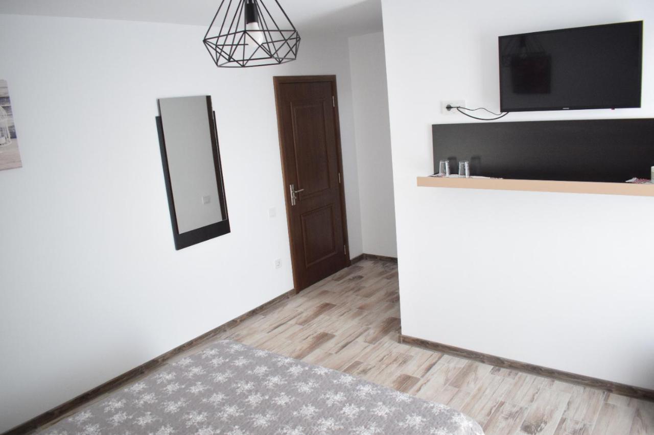 Casa Dumitru Hotel Cerasu ภายนอก รูปภาพ