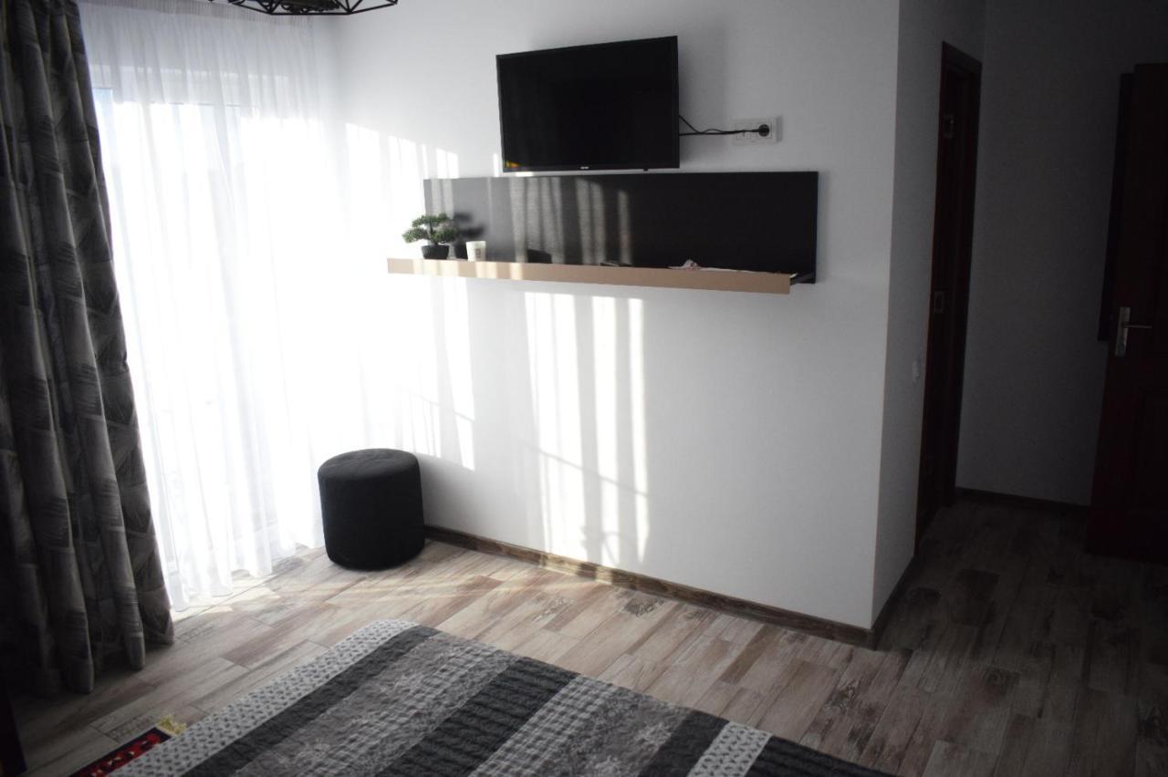 Casa Dumitru Hotel Cerasu ภายนอก รูปภาพ